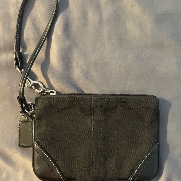 Coach wristlet in great condition. Black. - Picture 3 of 3